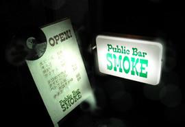 Public Bar SMOKEの写真